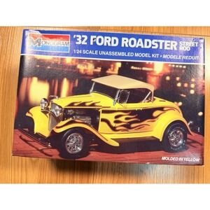 Monogram 32 Ford Roadster Street Rod 1/24 Scale Model Kit 2718 Started